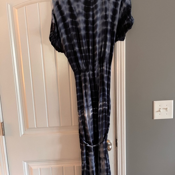 Knox Rose Navy and White Tie-Dye Maxi Dress - Picture 4 of 4
